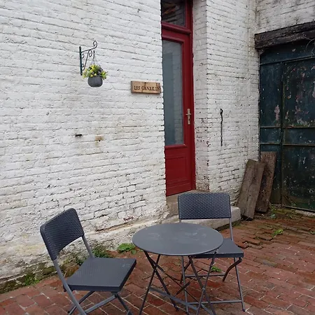Domaine Du Pas'sage Les Canailles Bed & Breakfast